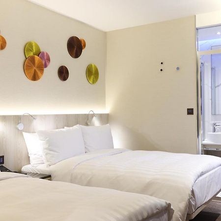 Royal Jade Boutique Hotel Taipei Exterior photo