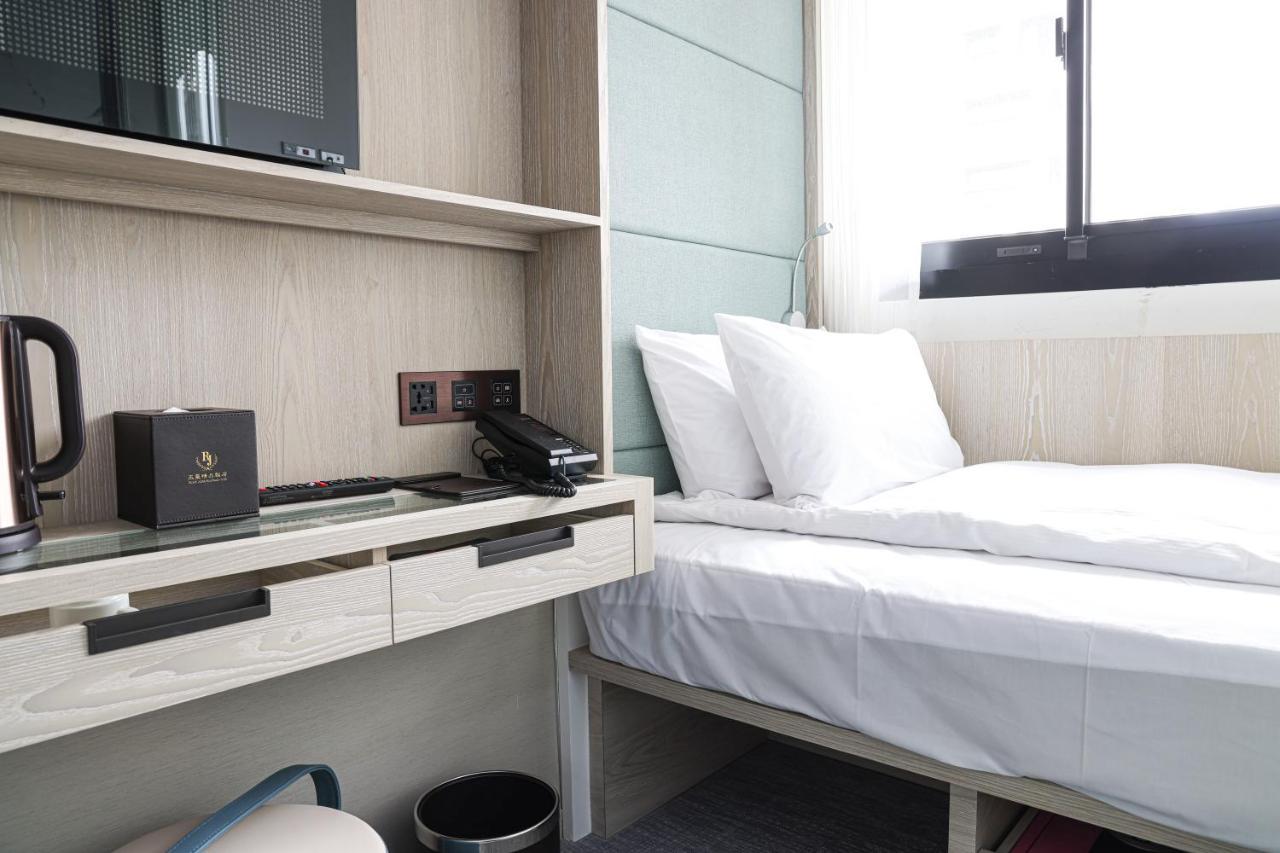 Royal Jade Boutique Hotel Taipei Exterior photo
